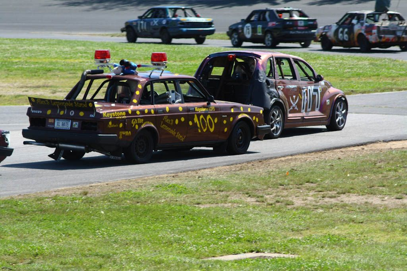 Illustration for article titled The 24 Hours Of LeMons New England 2009 Über Gallery, Part 1